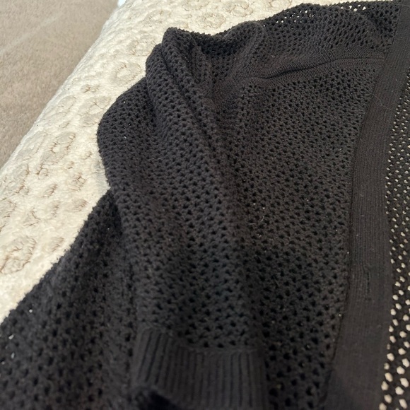 Women’s Size Large Netted Cardigan - Picture 4 of 6
